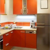 design lumineux de cuisine de petite taille