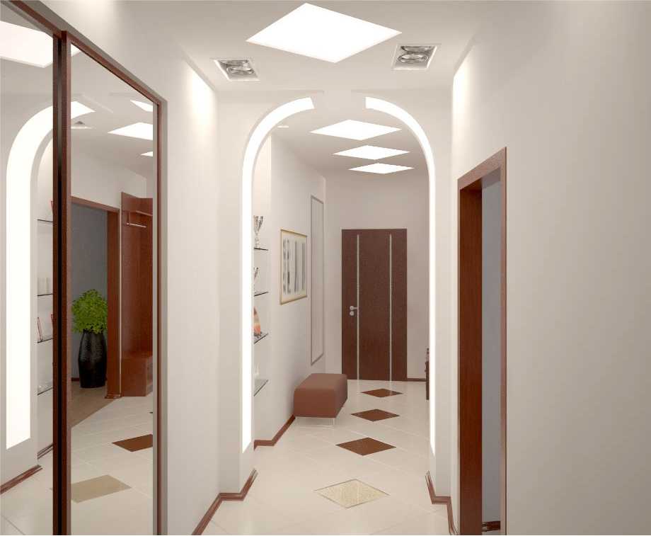 arc et miroirs dans le couloir