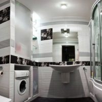 douche dans la salle de bain