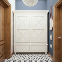 version de l'intérieur inhabituel du couloir dans une maison privée photo