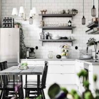 variante du décor lumineux de l'appartement dans le style scandinave photo