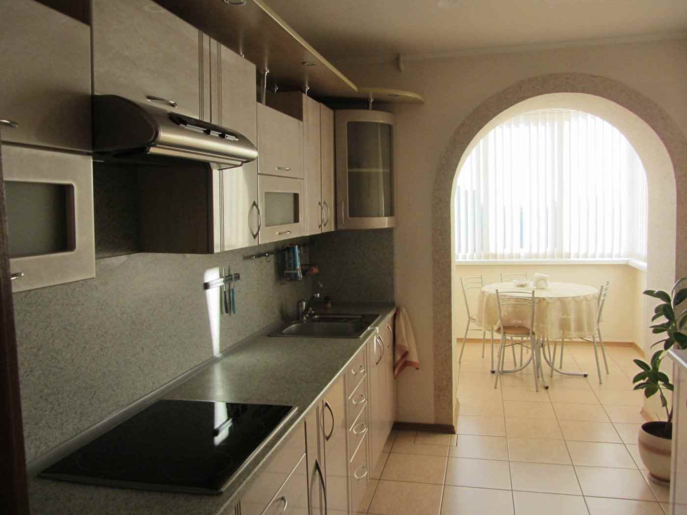 variante du design insolite de la cuisine de 13 m2