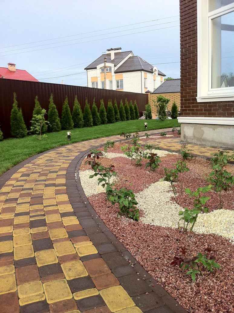 un exemple d'utilisation de sentiers de jardin inhabituels dans l'aménagement paysager