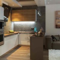 Un exemple de design de cuisine lumineuse photo de 12 m²
