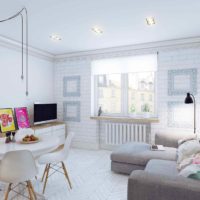 version du design lumineux de la salle dans la photo de style scandinave