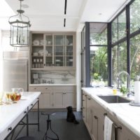 cuisine avec balcon à la maison
