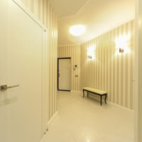 décoration d'un couloir lumineux