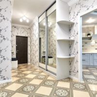 conception de couloir avec papier peint