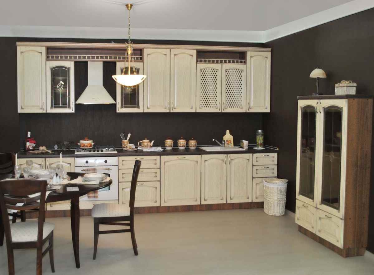 un exemple de style de cuisine lumineux dans une maison de campagne
