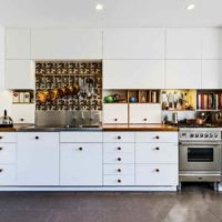 Un exemple d’intérieur lumineux d’une cuisine photo de 12 m²