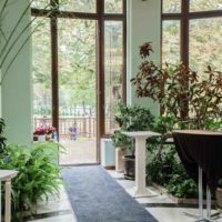 possibilité d'appliquer des idées inhabituelles pour la décoration d'un jardin d'hiver dans une maison