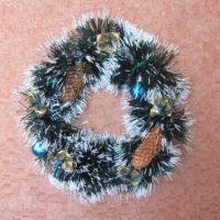 l'idée d'utiliser un décor inhabituel d'une guirlande de Noël avec votre propre image de la main
