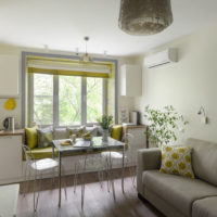 cuisine design moderne combinée avec un balcon