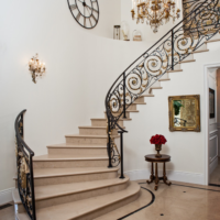 design élégant des escaliers dans la maison