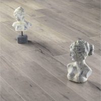stratifié gris clair