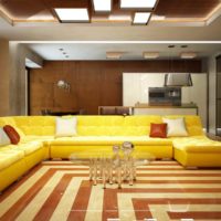 l'idée d'utiliser du jaune clair à l'intérieur de la photo de la pièce