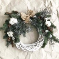 l'idée d'utiliser un décor inhabituel d'une guirlande de Noël avec votre propre photo de mains