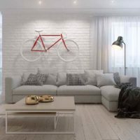 variante de l'intérieur lumineux de la pièce au style scandinave