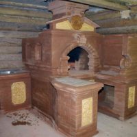 Un exemple d'utilisation d'un poêle russe inhabituel dans un décor moderne
