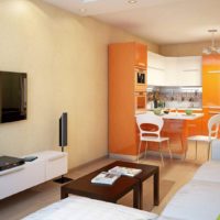 Un exemple de design lumineux d'un salon image 15 m²