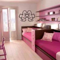 un exemple d'un beau style d'une chambre d'enfants pour une photo de fille