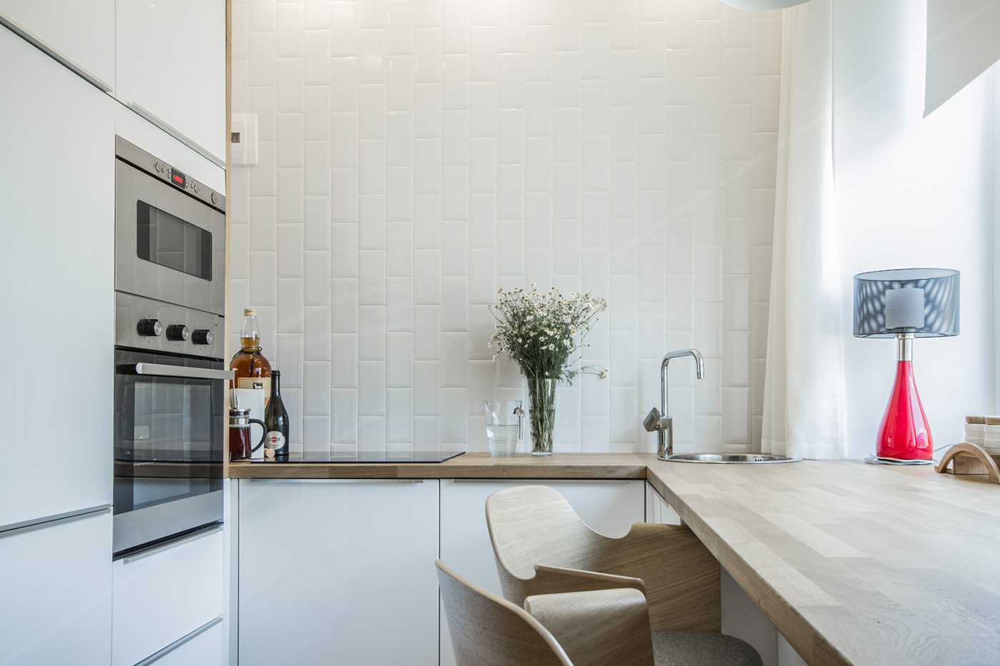carreaux sur les murs de la cuisine