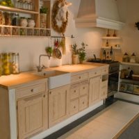 cuisine sans armoires supérieures photo idées