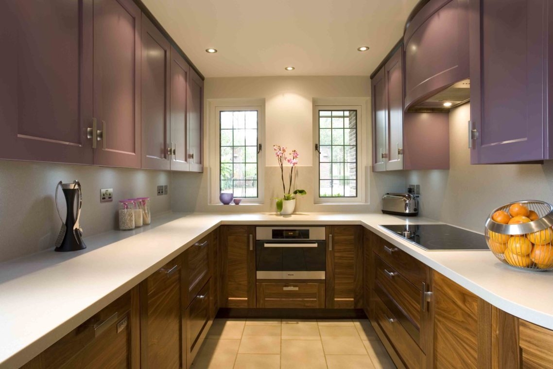Diseño de cocina en forma de U