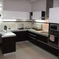 cocina rectangular hermoso diseño