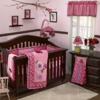 chambre d'enfants pour une fille nouveau-née