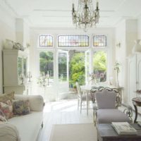 Style français dans la conception d'une maison de campagne