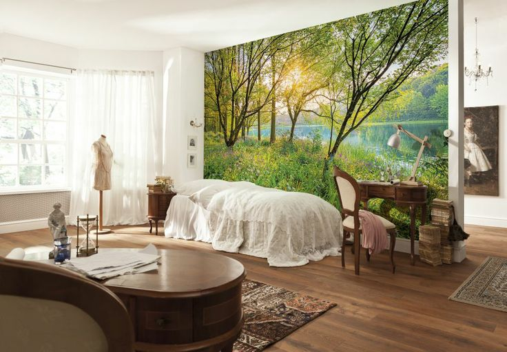 Papiers peints avec faune dans la chambre d'une maison de campagne