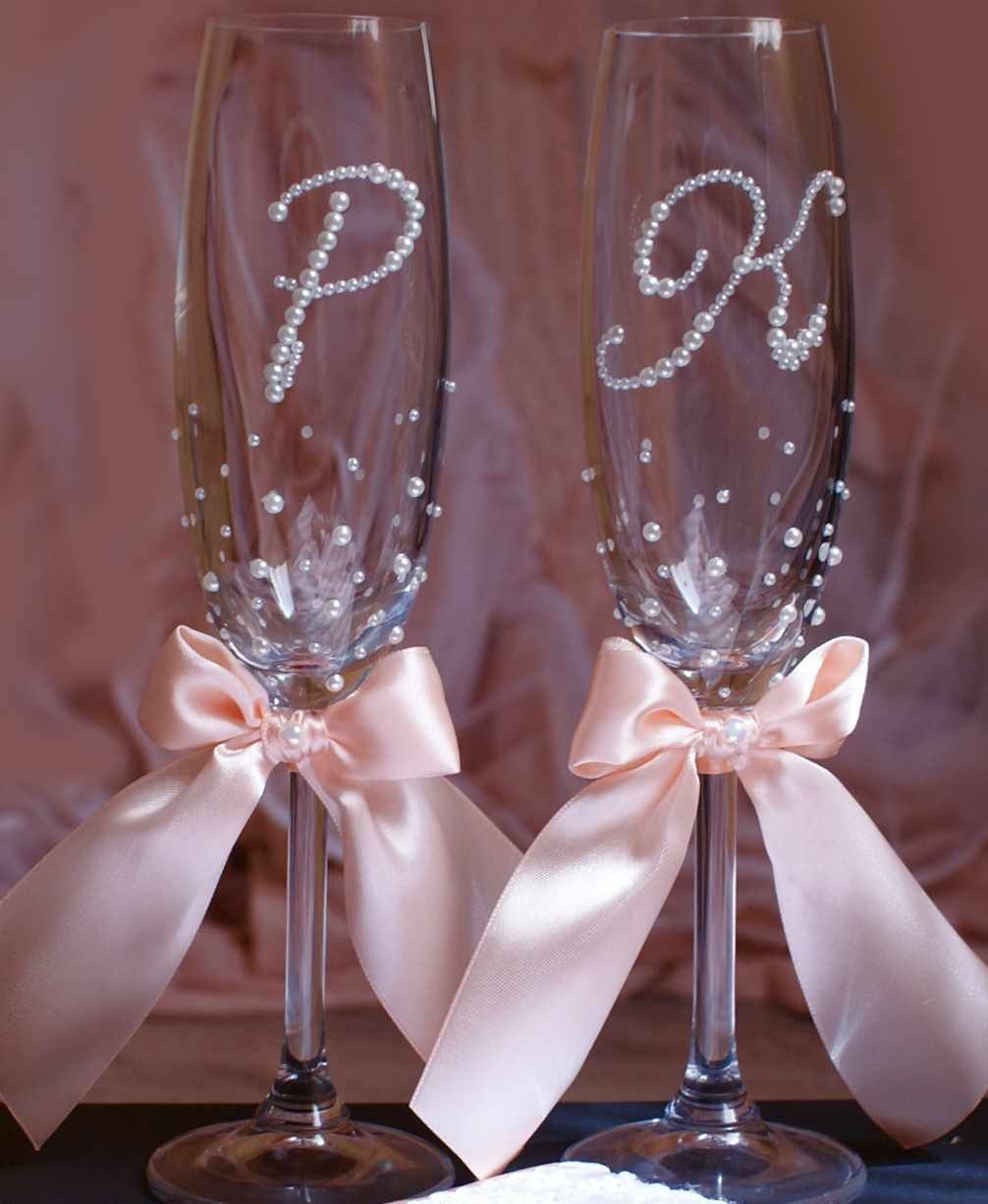 variante de decoración inusual del estilo de las copas de boda
