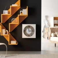 Un exemple d'un bel intérieur d'étagères photo