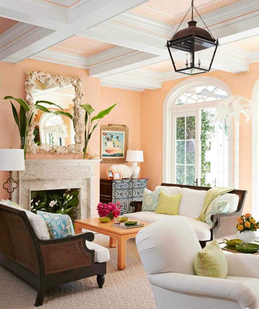 une combinaison de couleur pêche claire à l'intérieur de l'appartement
