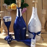 ejemplo de una decoración ligera de la decoración de copas de boda photo