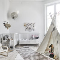 Chambre lumineuse pour deux nouveau-nés