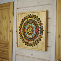 Panneau de bois à l'intérieur d'une maison de campagne