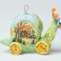 Escargot en papier mâché pour la décoration intérieure