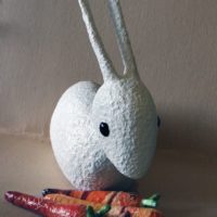 Lièvre bricolage drôle en papier mâché