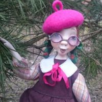 Poupée en papier mâché DIY