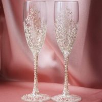 ejemplo de una hermosa decoración del estilo de gafas de boda photo