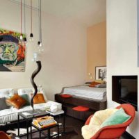 un exemple d'une photo insolite de style chambre à coucher de 20 mètres