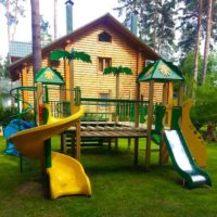 Aire de jeux dans le jardin