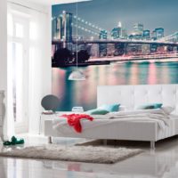 Ville de nuit sur les peintures murales dans la chambre
