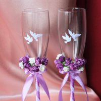 la idea de una hermosa decoración del estilo de las gafas de boda foto