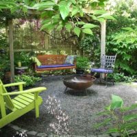 Chaise verte andirodok sur le site pour des vacances en famille
