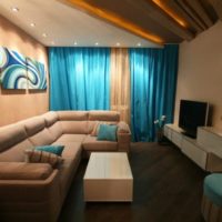 Accents bleus dans un salon contemporain