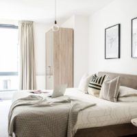 Lumière naturelle à l'intérieur de la chambre