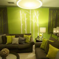 Éclairage intérieur avec des tons olive à l'intérieur
